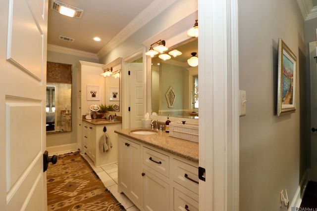 5687 Island Rd, Jarreau, LA 70749