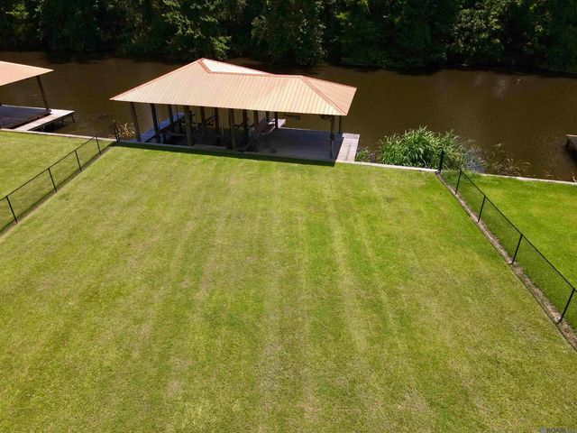 5687 Island Rd, Jarreau, LA 70749