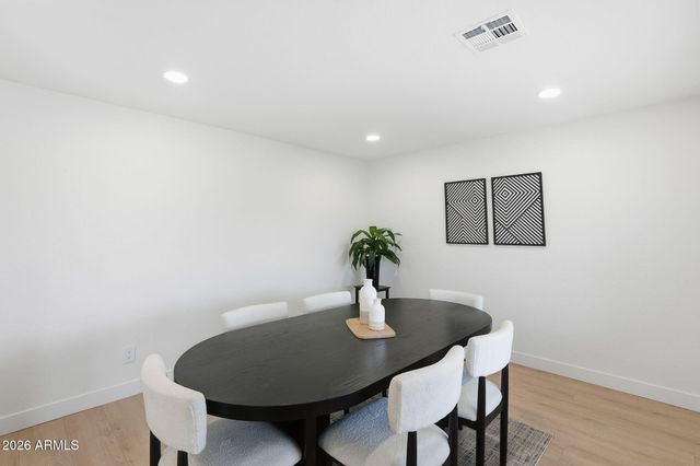 816 W JULIE Drive, Tempe, AZ 85283