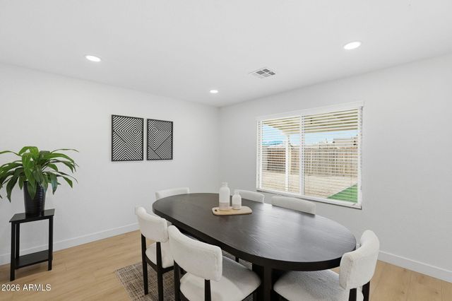 816 W JULIE Drive, Tempe, AZ 85283