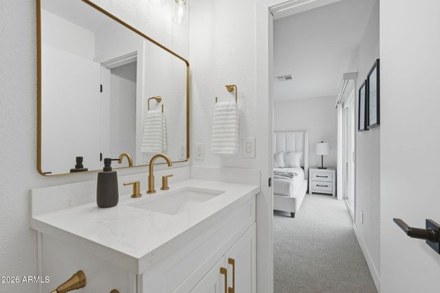 816 W JULIE Drive, Tempe, AZ 85283