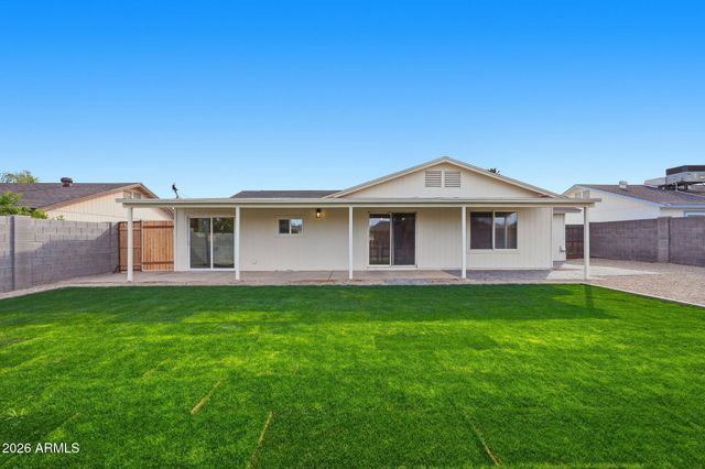 816 W JULIE Drive, Tempe, AZ 85283