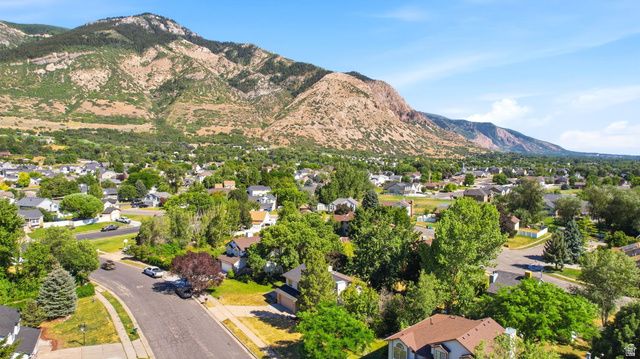 739 E 1900 N, North Ogden, UT 84414