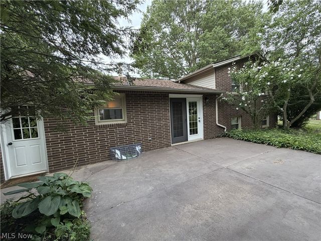 8173 Spencer Avenue NW, North Canton, OH 44720