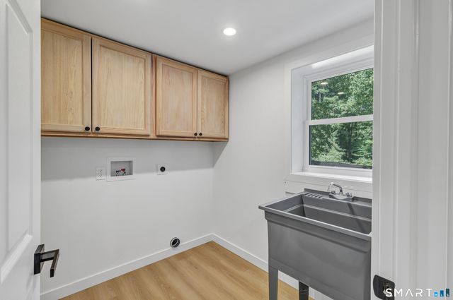602 Fan Hill Road, Monroe, CT 06468
