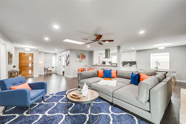 10040 Spokane Circle, Dallas, TX 75229