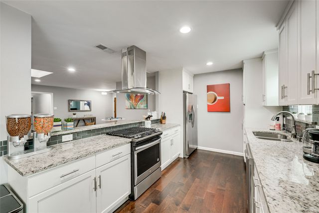 10040 Spokane Circle, Dallas, TX 75229
