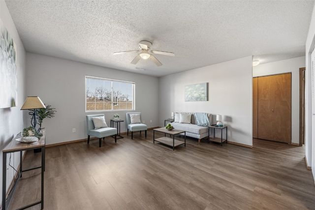 930A Boston Way 11, Coralville, IA 52241