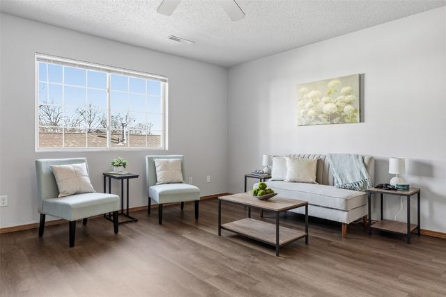 930A Boston Way 11, Coralville, IA 52241