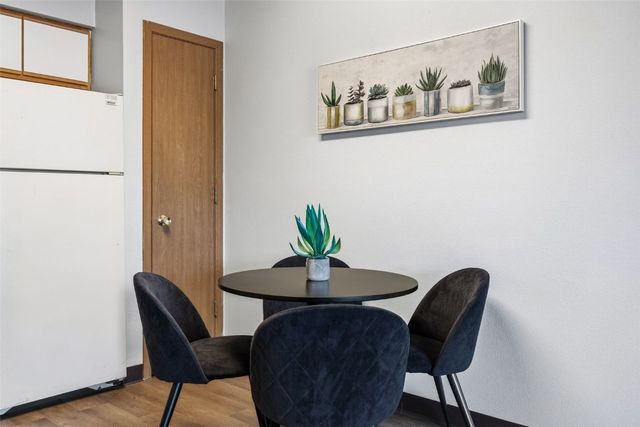 930A Boston Way 11, Coralville, IA 52241