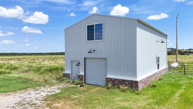 326 Tatanka Trail, Gustine, TX 76455