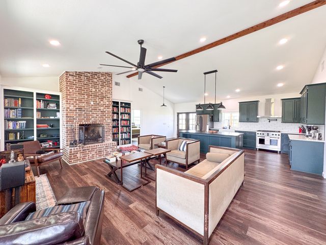 326 Tatanka Trail, Gustine, TX 76455