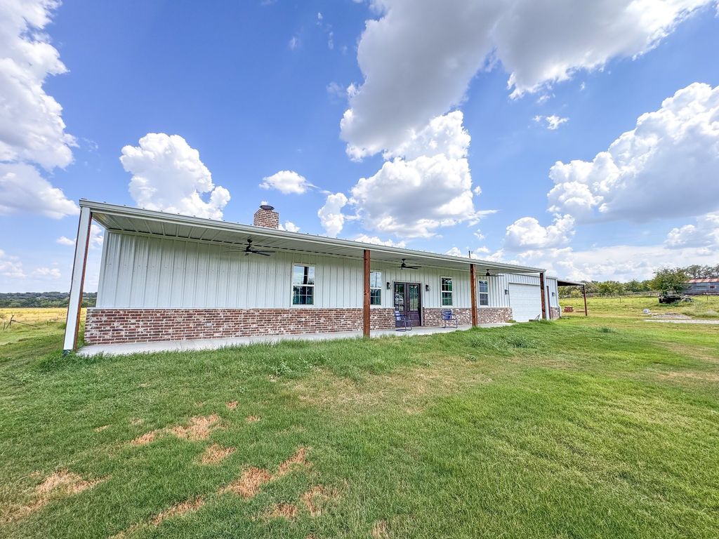 326 Tatanka Trail, Gustine, TX 76455