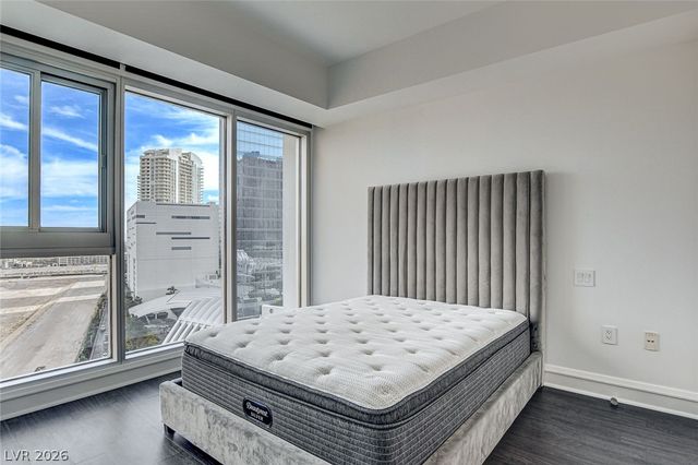 2700 South Las Vegas Boulevard 1305, Las Vegas, NV 89109