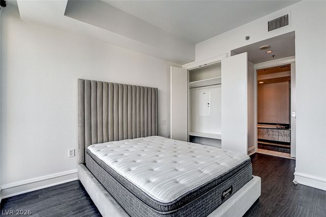 2700 South Las Vegas Boulevard 1305, Las Vegas, NV 89109
