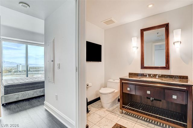 2700 South Las Vegas Boulevard 1305, Las Vegas, NV 89109