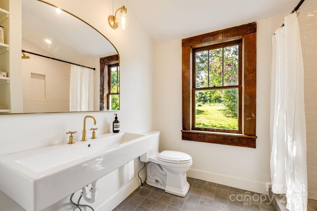 227 Lawson Street, Hot Springs, NC 28743