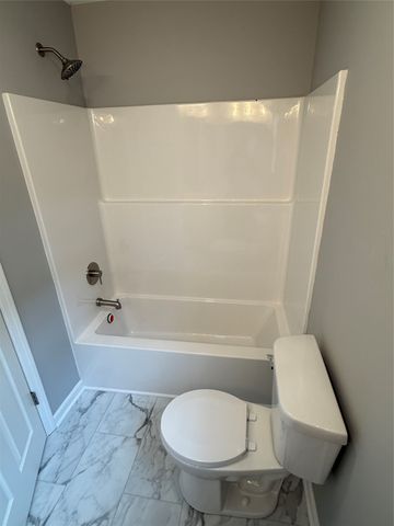 840 E Ovid Avenue, Des Moines, IA 50316