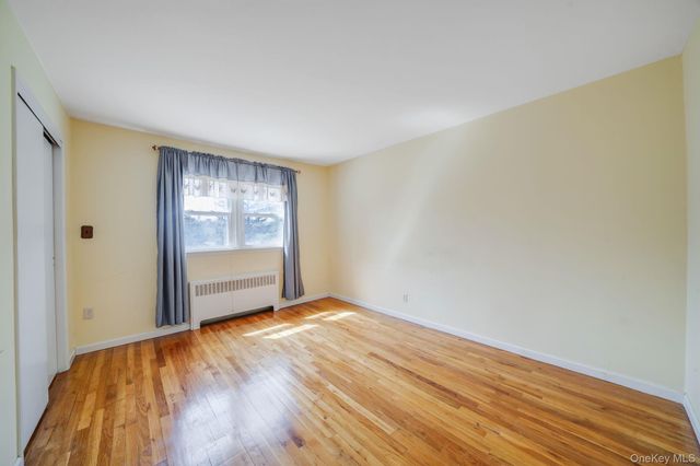 344 Woods Road, North Babylon, NY 11703