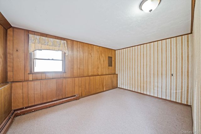 344 Woods Road, North Babylon, NY 11703