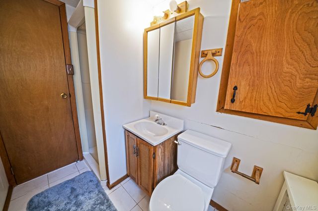 344 Woods Road, North Babylon, NY 11703