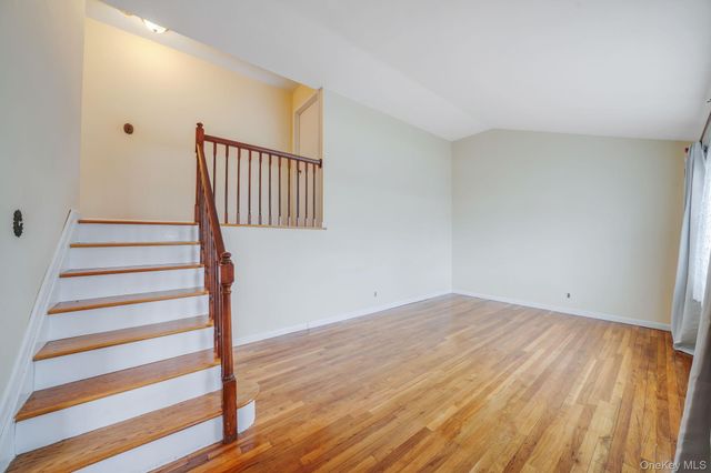 344 Woods Road, North Babylon, NY 11703