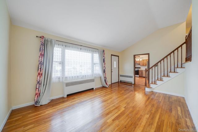 344 Woods Road, North Babylon, NY 11703