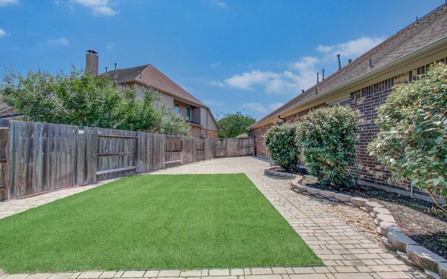 28666 Pleasant Forest Drive, Katy, TX 77494