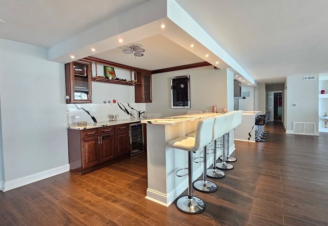 6007 N Sheridan Road 17DF, Chicago, IL 60660