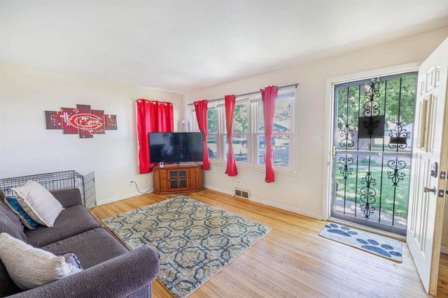 1412 Craig Avenue, Janesville, WI 53546