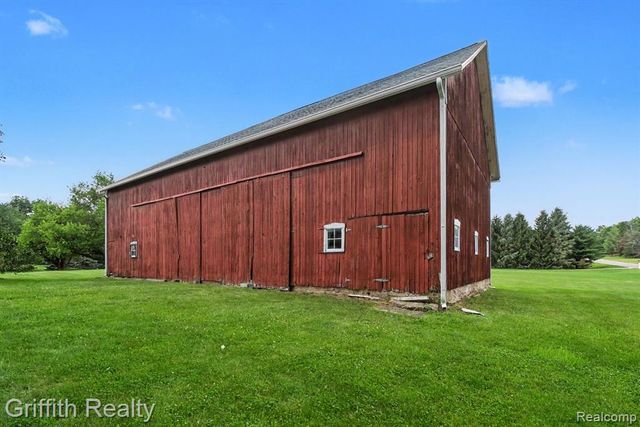3970 Van Amberg Road, Brighton, MI 48114