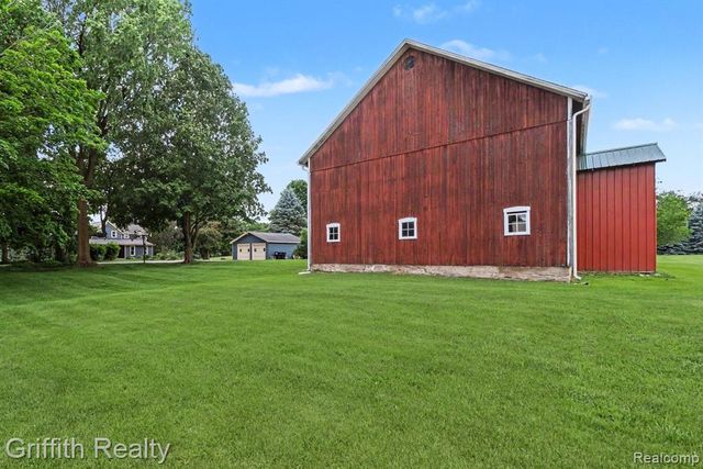 3970 Van Amberg Road, Brighton, MI 48114