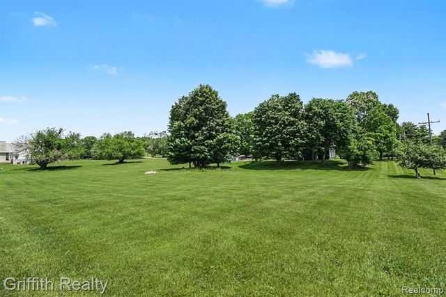 3970 Van Amberg Road, Brighton, MI 48114