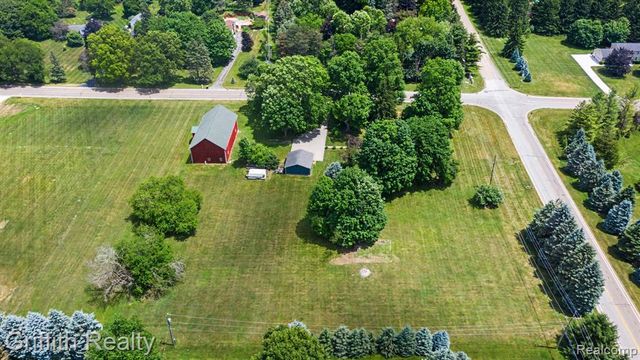 3970 Van Amberg Road, Brighton, MI 48114