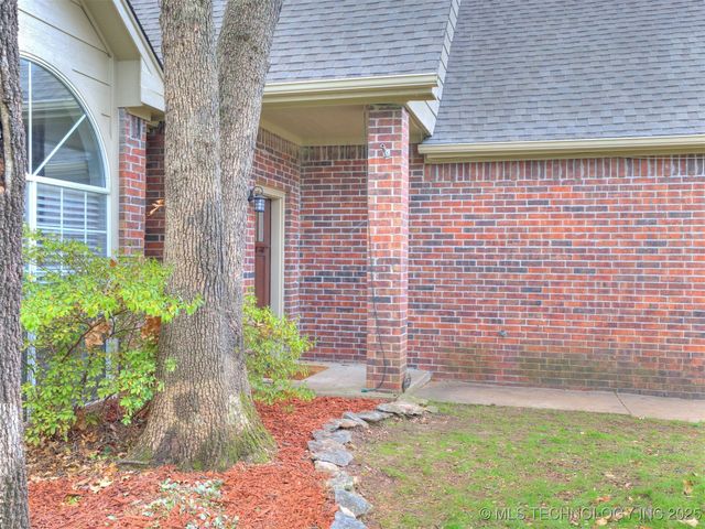 3713 S 71st West Avenue, Tulsa, OK 74107