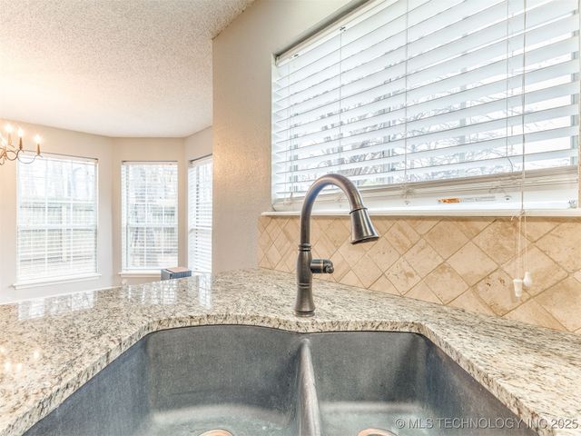 3713 S 71st West Avenue, Tulsa, OK 74107