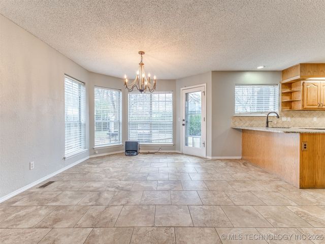 3713 S 71st West Avenue, Tulsa, OK 74107