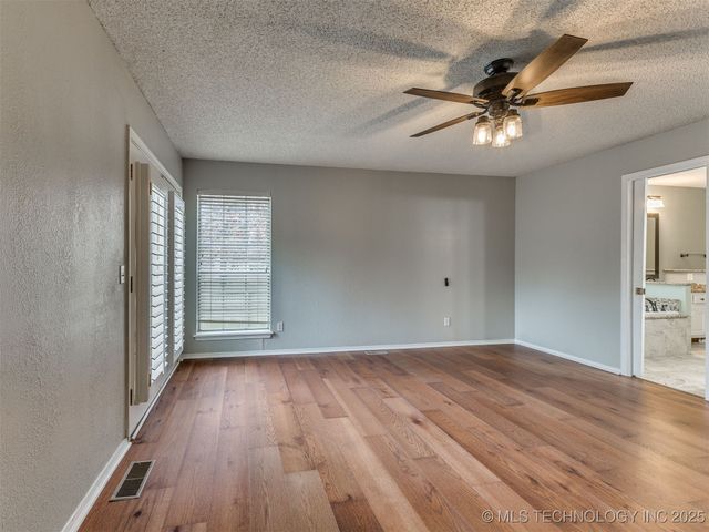 3713 S 71st West Avenue, Tulsa, OK 74107