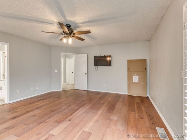 3713 S 71st West Avenue, Tulsa, OK 74107