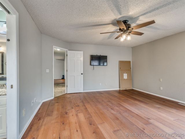 3713 S 71st West Avenue, Tulsa, OK 74107