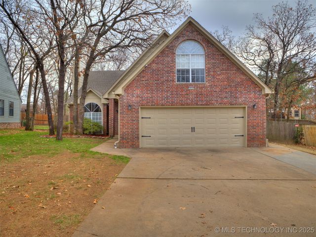3713 S 71st West Avenue, Tulsa, OK 74107