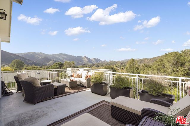 25603 Monte Nido Drive, Calabasas, CA 91302
