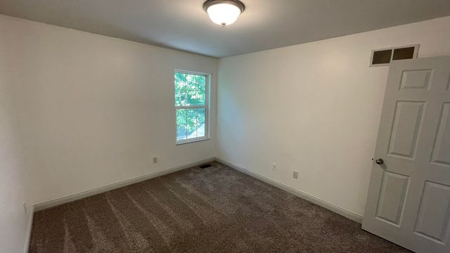 2263 Bluegrama Drive, Burlington, KY 41005
