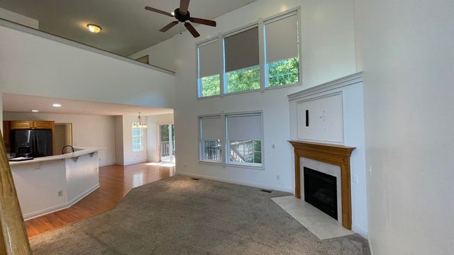 2263 Bluegrama Drive, Burlington, KY 41005
