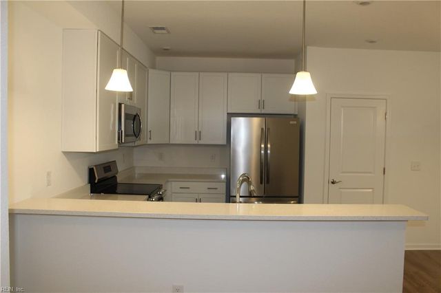 1501 Waitsel DR # 306, Chesapeake, VA 23320