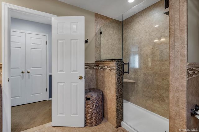 251 Vineyard Road, Huntington Bay, NY 11743