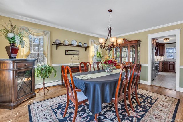 251 Vineyard Road, Huntington Bay, NY 11743