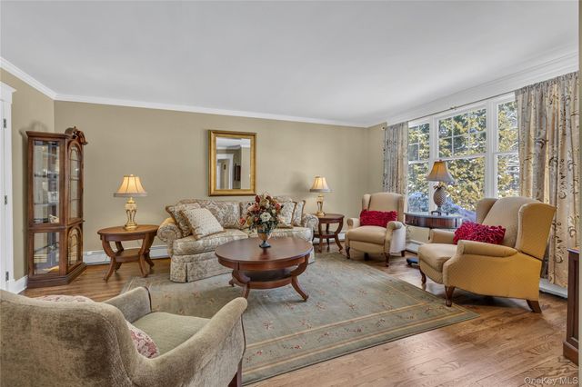 251 Vineyard Road, Huntington Bay, NY 11743