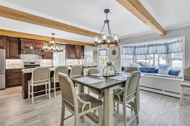 251 Vineyard Road, Huntington Bay, NY 11743