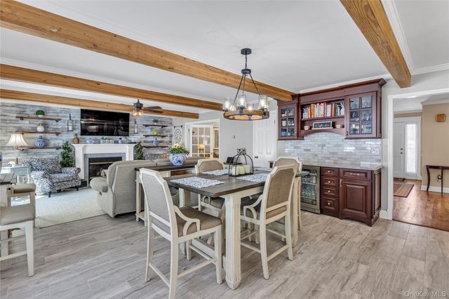 251 Vineyard Road, Huntington Bay, NY 11743